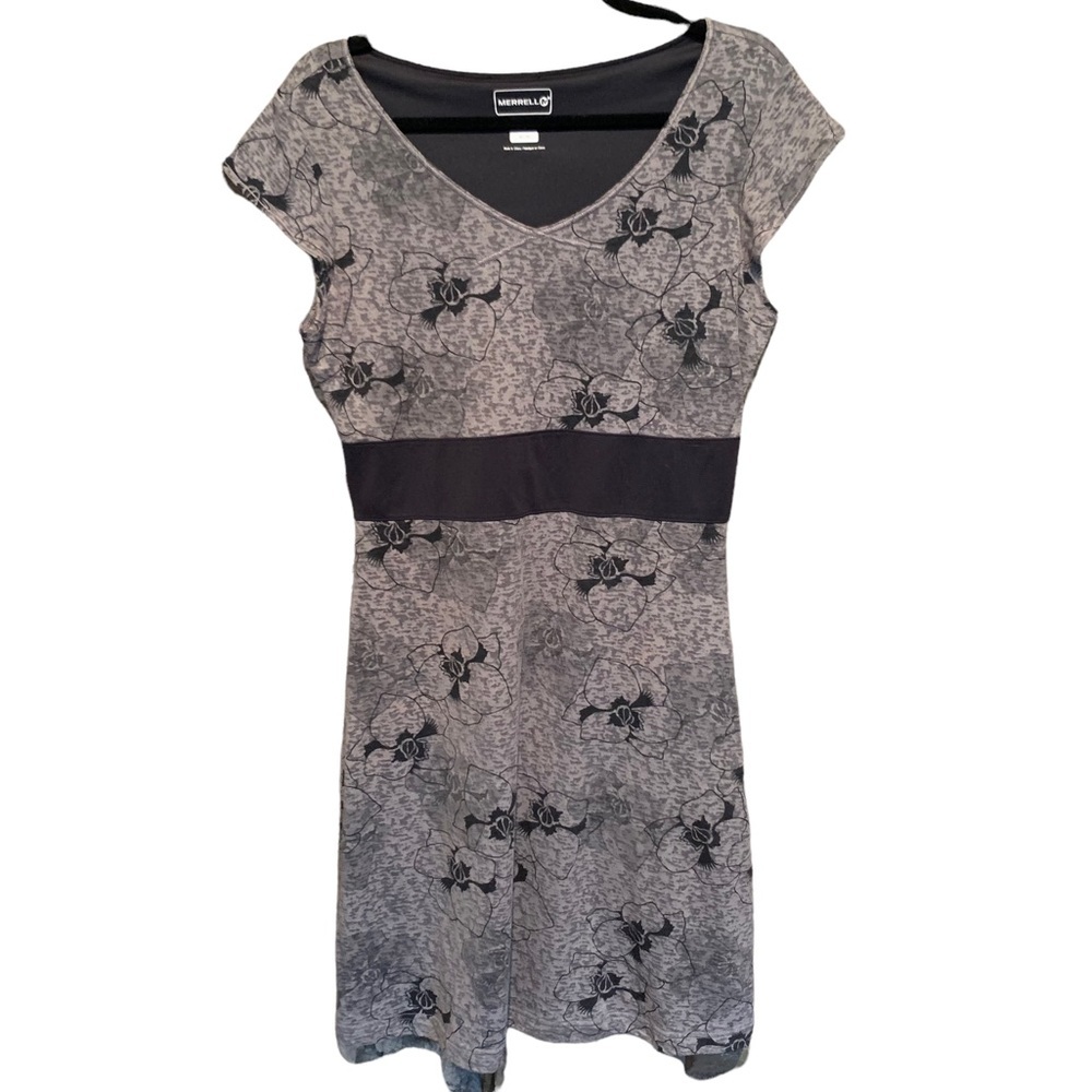 Merrell Opti Wick Dress Gray Black Floral Lined Hiking Outdoor V-Neck Cap Sleeve